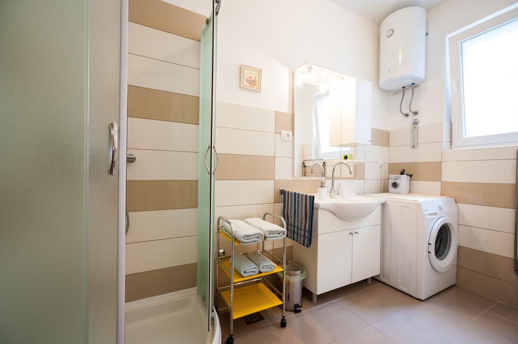 Vera Apartments With Sea View And Old Town View Zadar Bagian luar foto