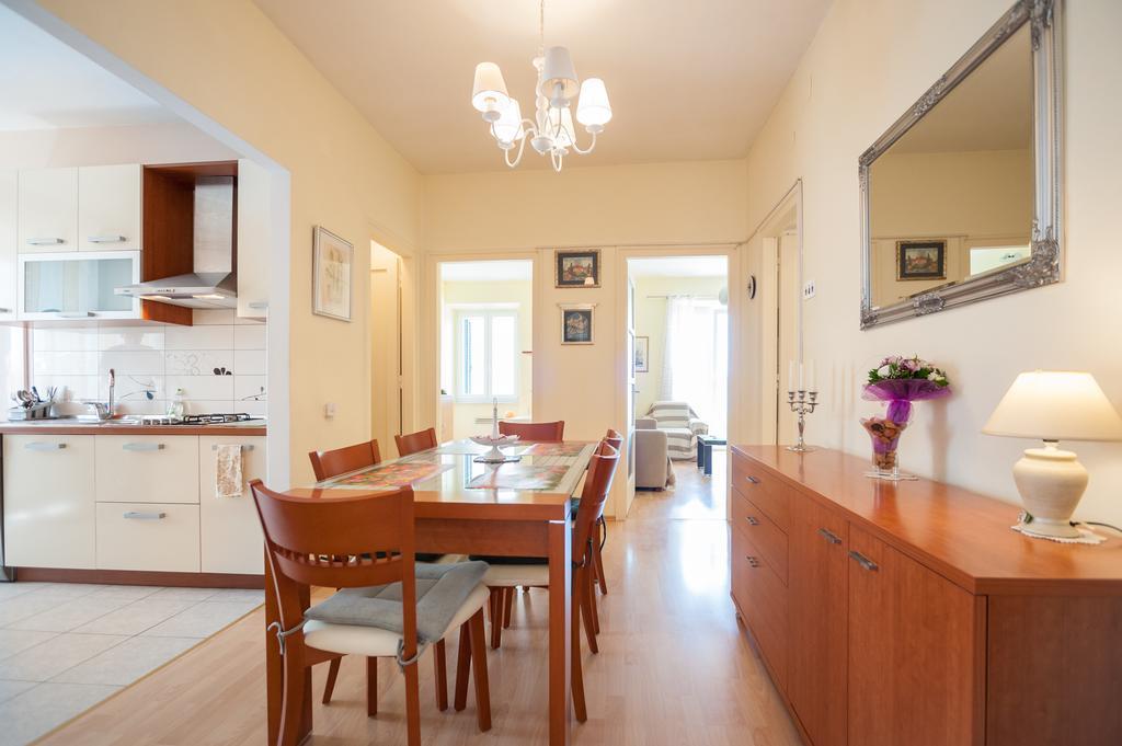 Vera Apartments With Sea View And Old Town View Zadar Bagian luar foto