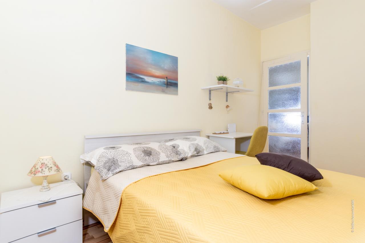 Vera Apartments With Sea View And Old Town View Zadar Bagian luar foto